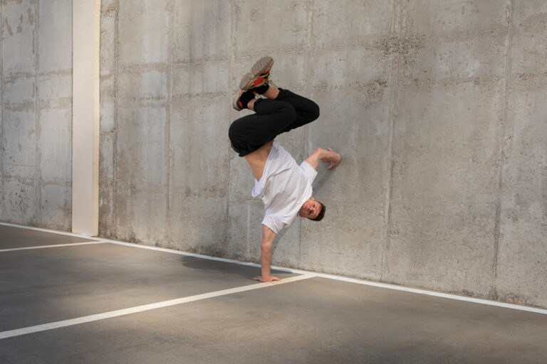 full-shot-man-doing-parkour-trai